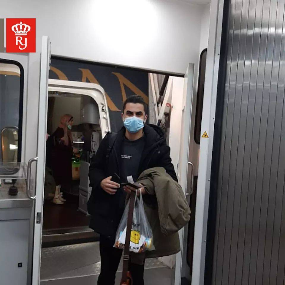 وصول طائرة إخلاء تقل على متنها 71 طالباً أردنياً وعربياً من ووهان الصينية