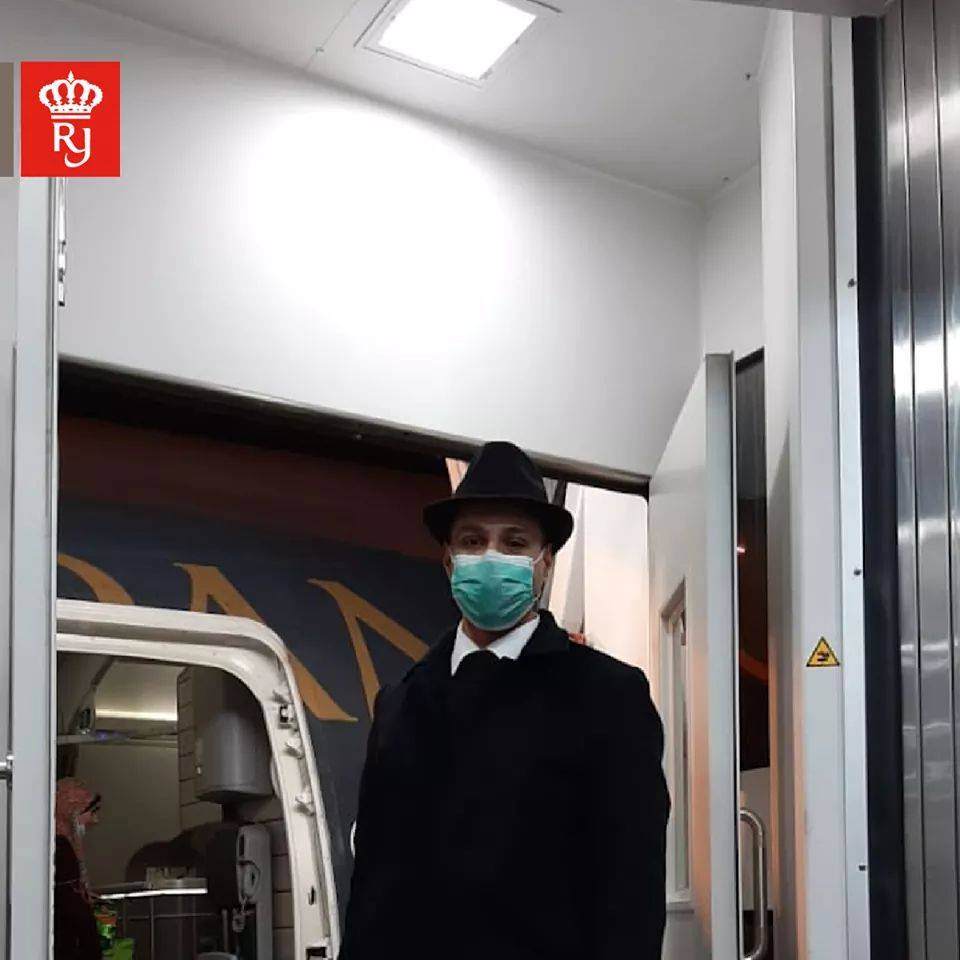 وصول طائرة إخلاء تقل على متنها 71 طالباً أردنياً وعربياً من ووهان الصينية