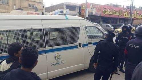 وسط الاحتجاجات .. إخلاء مبنى بلدية اربد على إثر تهديدات بمداهمة البلدية بعد انتحار شاب عشريني