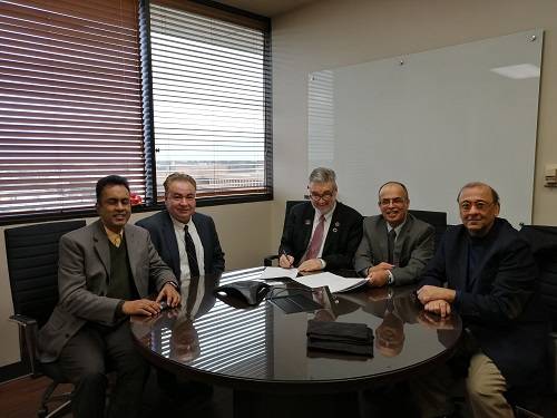 الجامعة الأمريكية في رأس الخيمة توقع اتفاقية مع جامعة تكساس في أرلينغتون