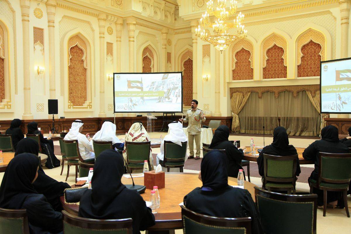 المجلس الاستشاري لإمارة الشارقة ينظم ندوة في الابتكار والتخطيط الاستراتيجي لأعضائه وموظفيه      