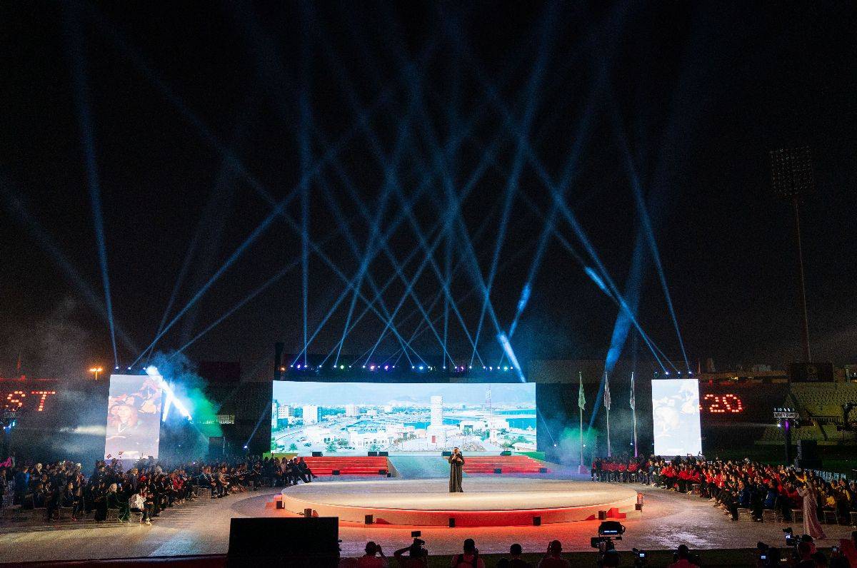 الفنان حسين الجسمي بإفتتاح عربیة السیدات 2020 بالشارقة: كم أنا فخور بنساء العرب