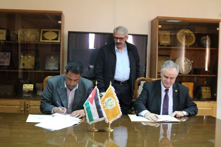 توقيع مذكرة تفاهم مع نقابة المعلمين الأردنيين في جامعة الحسين بن طلال