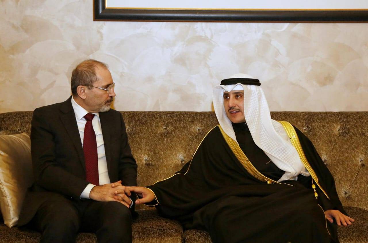 رئيس مجلس الوزراء في دولة الكويت الشقيقة يستقبل وزير الخارجية ايمن الصفدي 