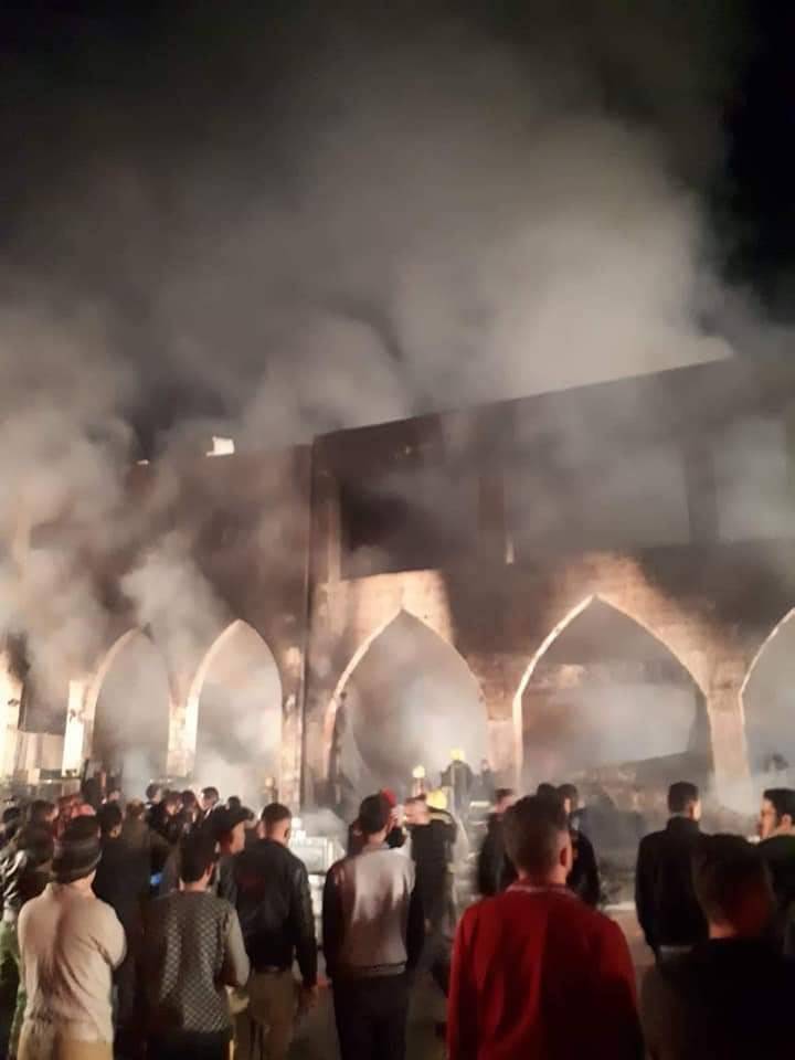 منطقة وسط البلد تشهد حريق كبير في عدد من المحلات التجارية فجر اليوم 