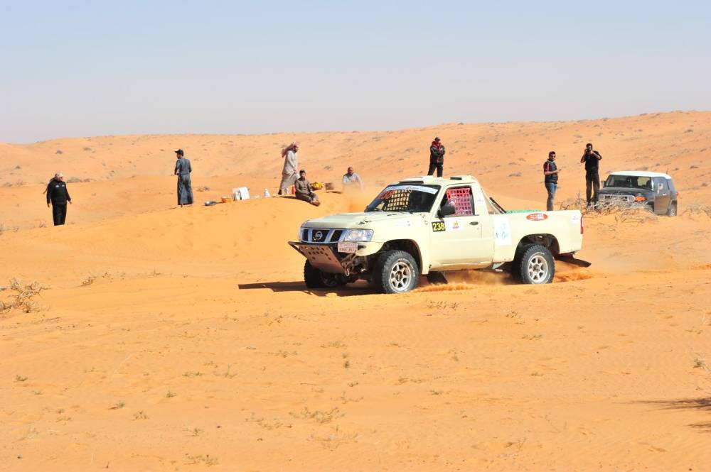 صالح العبدالعالي يتصدر المرحلة الثانية لرالي حائل نيسان الدولي 2020