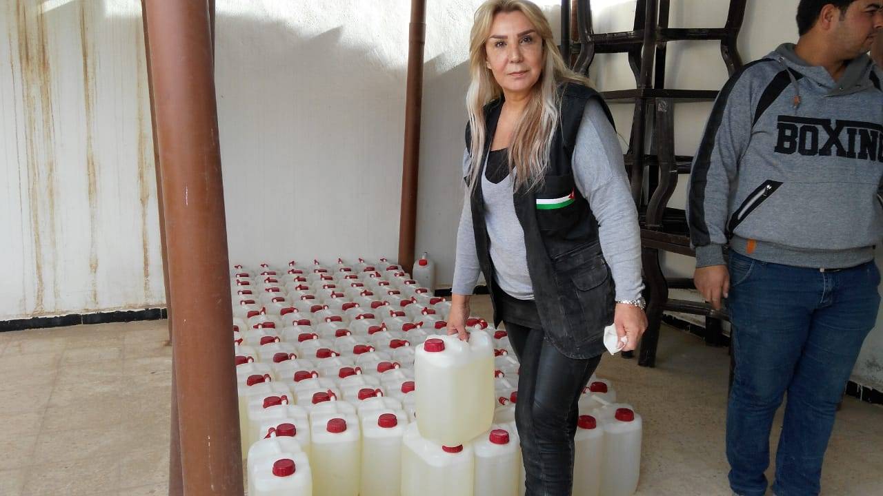 جمعية البلقاء الخيرية تنفذ حملة دفئ في مخيم غزه