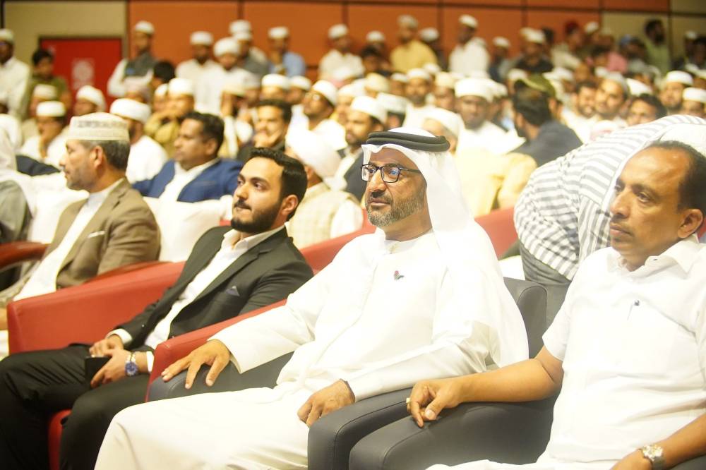 خالد الظنحاني الشخصية المكرمة في المهرجان الدولي للمواهب الهندية