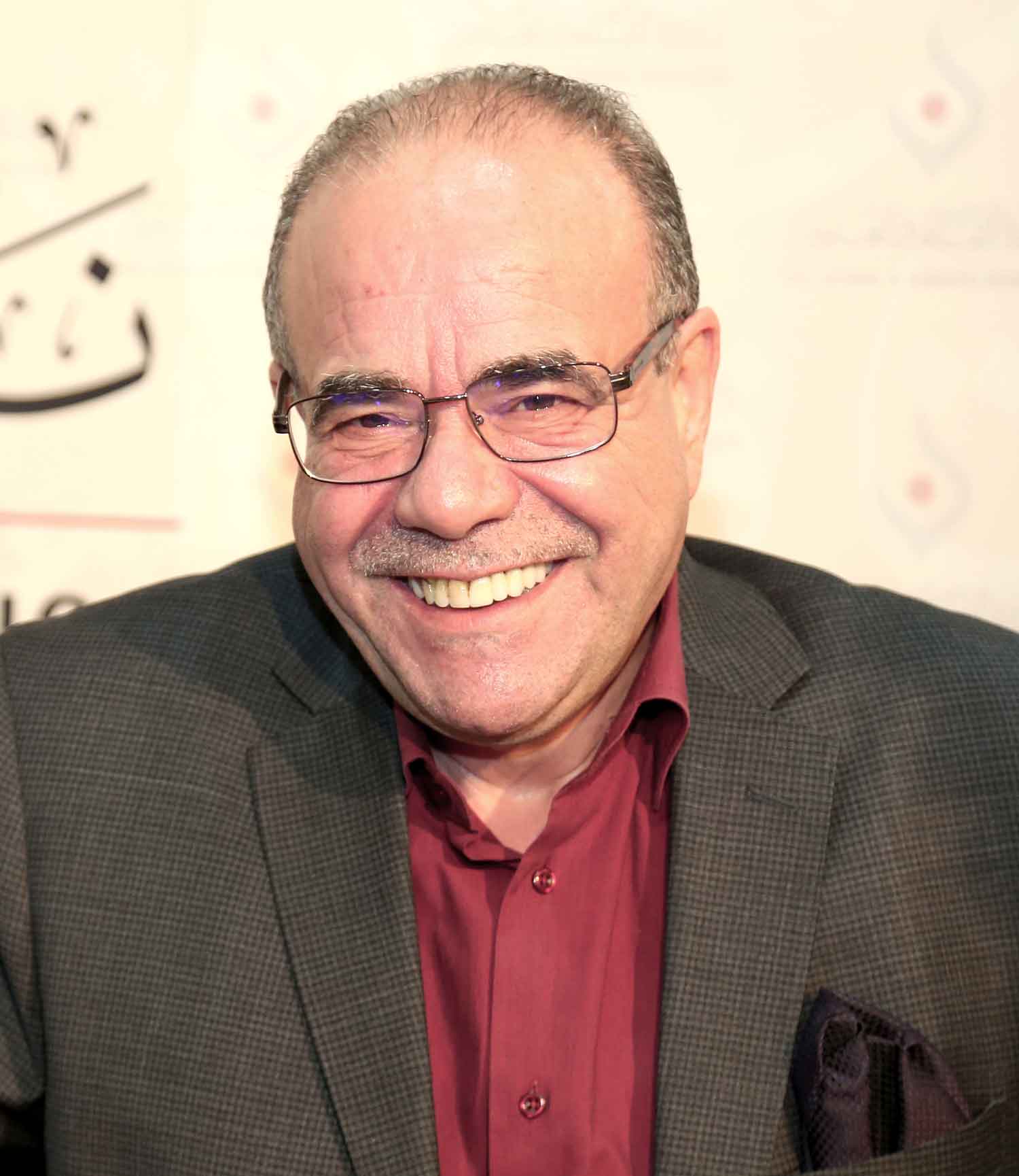 واقع النقد الأدبي في الإمارات  في ندوة الثقافة والعلوم في دبي   