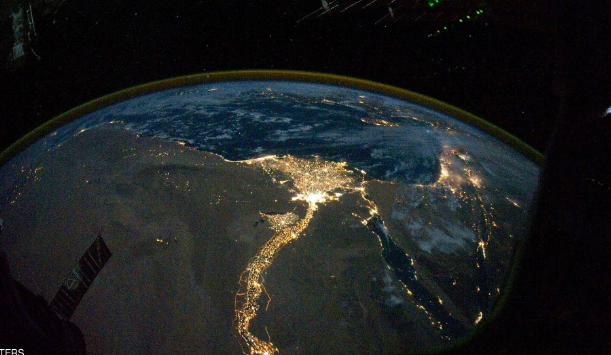 النيل المضيئ .. صورة نادرة قامت بنشرها وكالة الفضاء الأمريكية ناسا