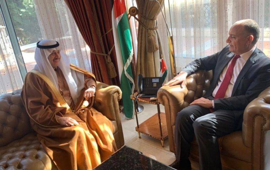 وزير الاعلام الأردني العضايلة يستقبل سفير خادم الحرمين الشريفين لدى الأردن