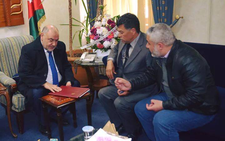 رئيس الجامعة الهاشمية الدكتور فواز الزبون يلتقي مدير مكتب جائزة الملك عبدالله الثاني للإبداع