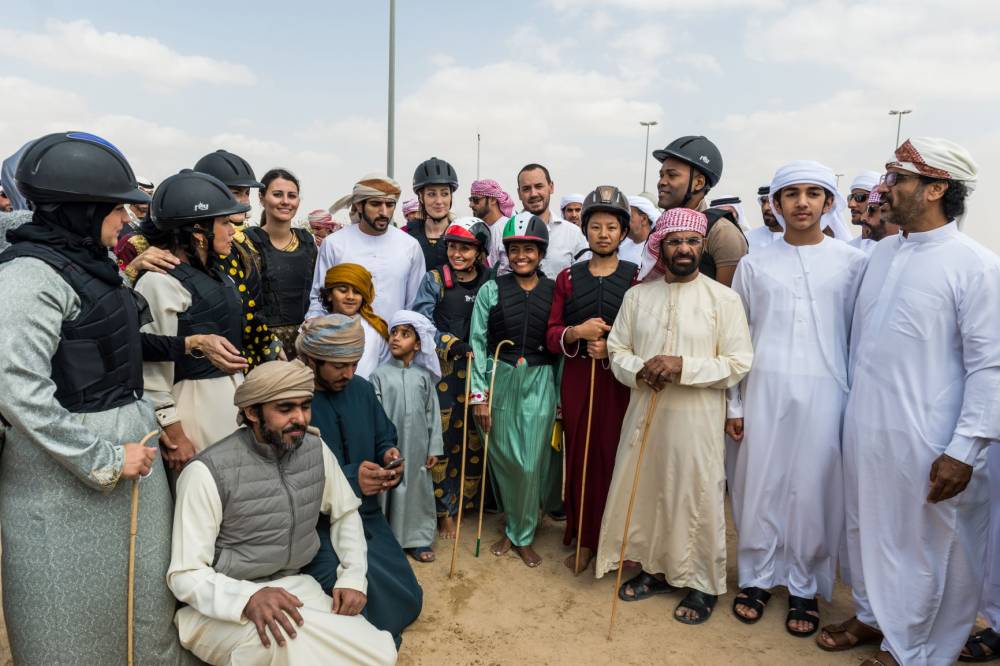 ولي عهد دبي محمد بن راشد آل مكتوم يتوج الفائزين بـ ماراثون رحلة الهجن