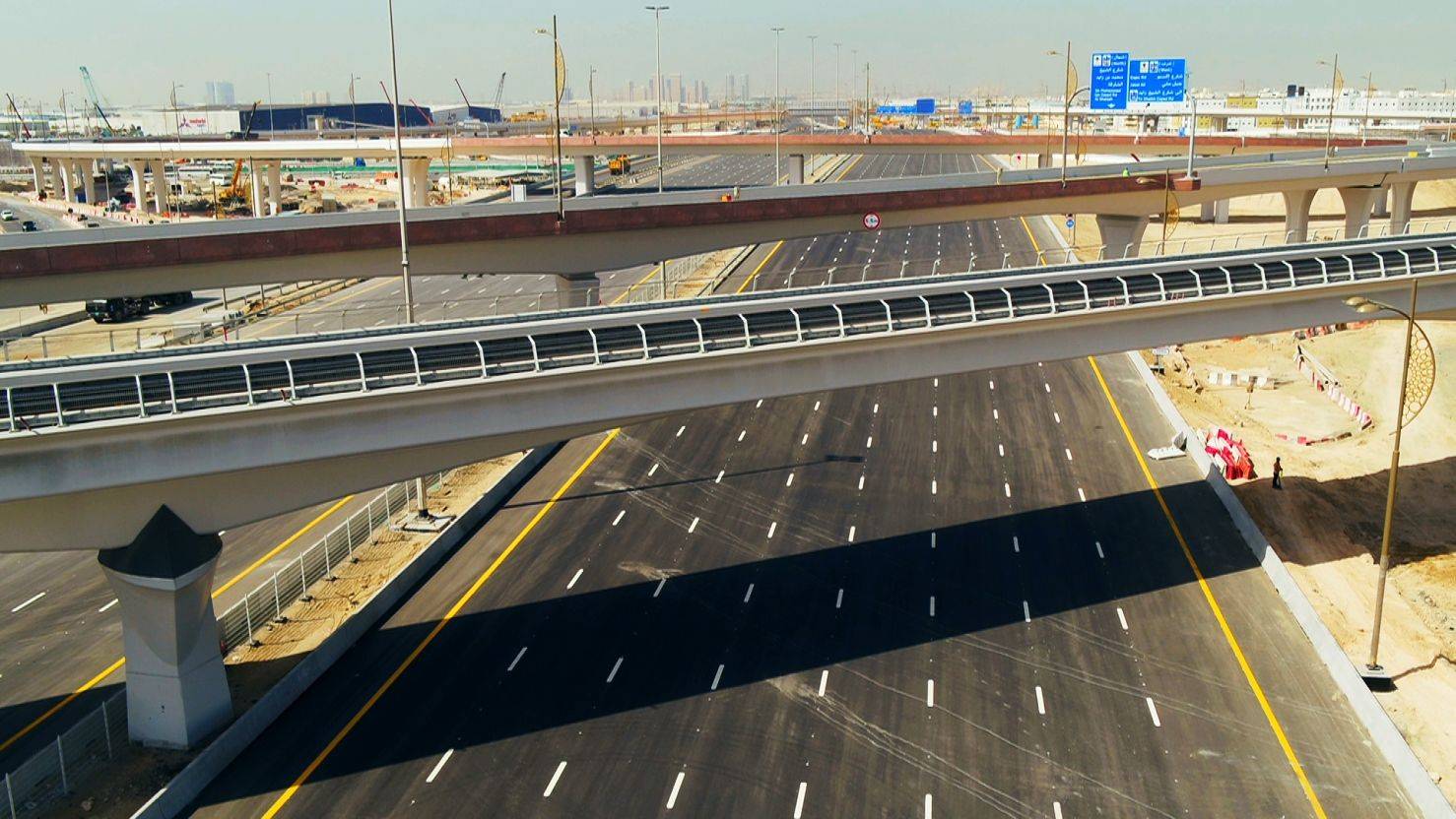 (طرق دبي) تفتتح الیوم المرحلتین الأخیرتین من مشروع الطرق المؤدیة لإكسبو 2020