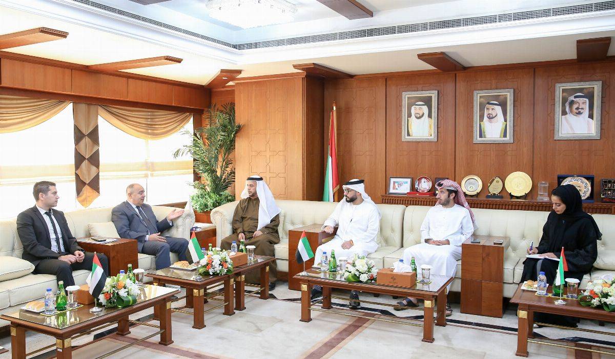 غرفة عجمان تبحث التعاون الاقتصادي مع القنصلية التونسية