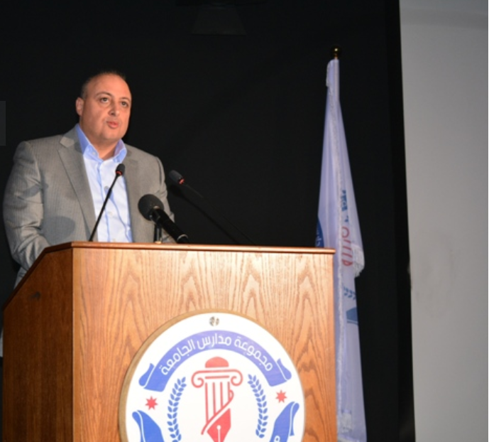 افتتاح مسرح المؤسس المرحوم د. احمد الحوراني في مدارس الجامعة وسط حفل تكريمي بهيج