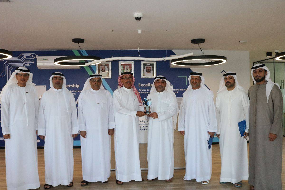 هيئة مكتب المجلس الاستشاري لإمارة الشارقة تطلع على أعمال مجمع الشارقة للبحوث والتكنولوجيا والابتكار