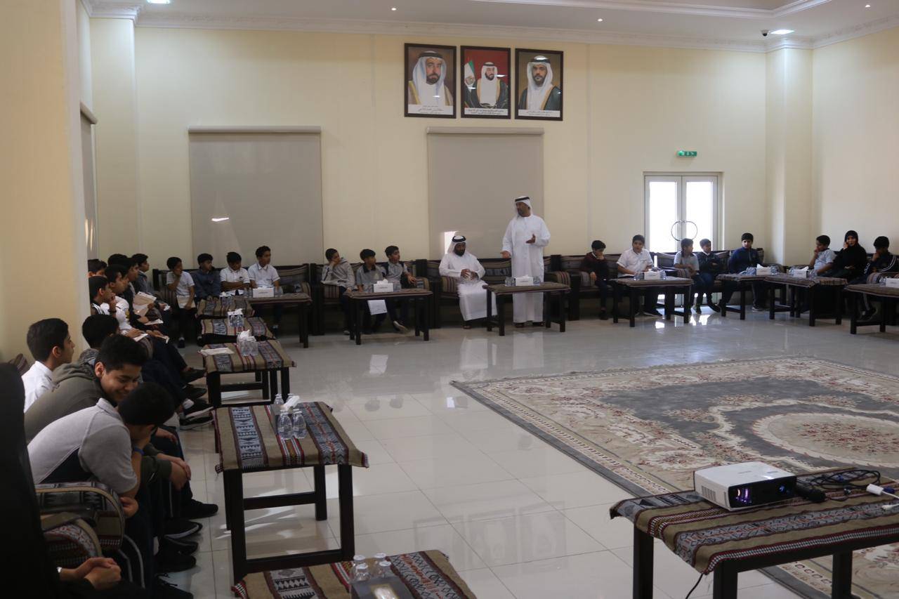 مجلس ضاحية الصبيحية في خورفكان يناقش فعالياته خلال العام الجاري وينظم ندوة عن سنع المجالس