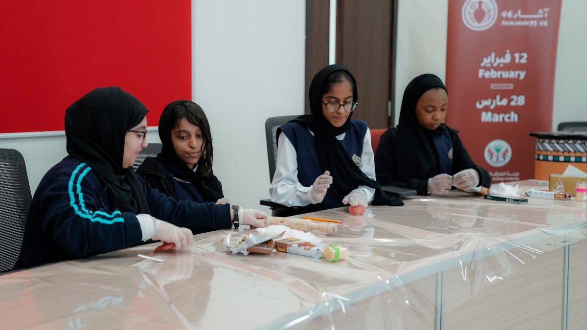 ھیئة الشارقة للآثار تبدأ بتنظیم سلسلة من الورش التوعویة في  مدارس الإمارة