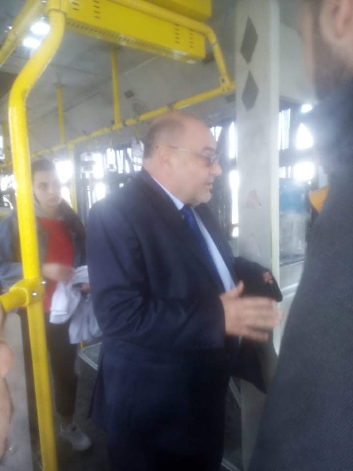 رئيس الجامعة الهاشمية يتفقد مجمع الحافلات الجنوبي ويستمع لشكاوي الطلبة