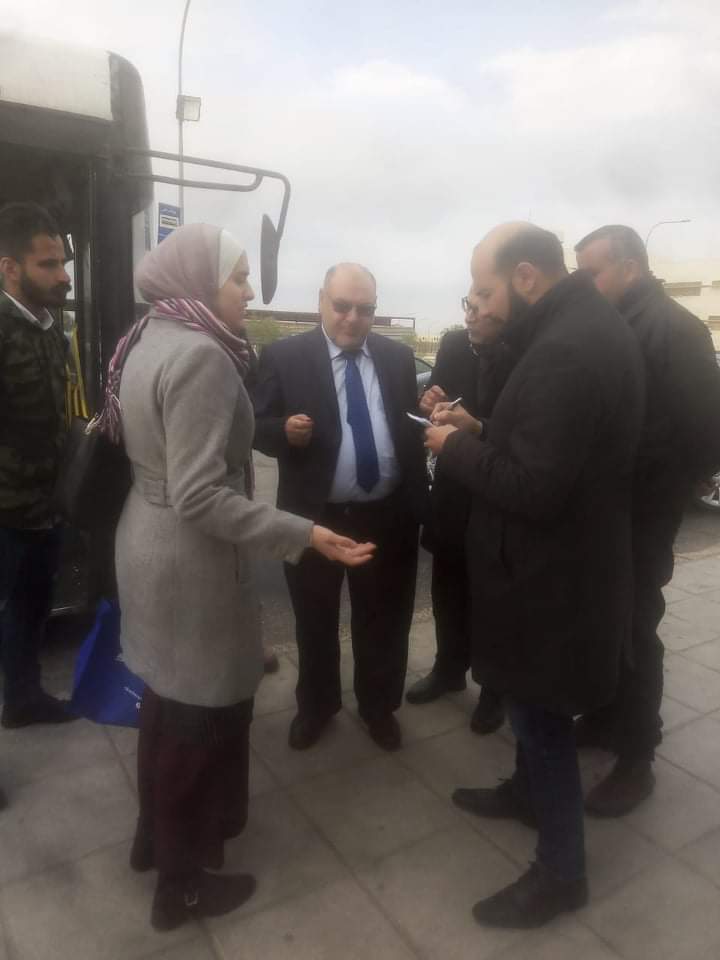 رئيس الجامعة الهاشمية يتفقد مجمع الحافلات الجنوبي ويستمع لشكاوي الطلبة