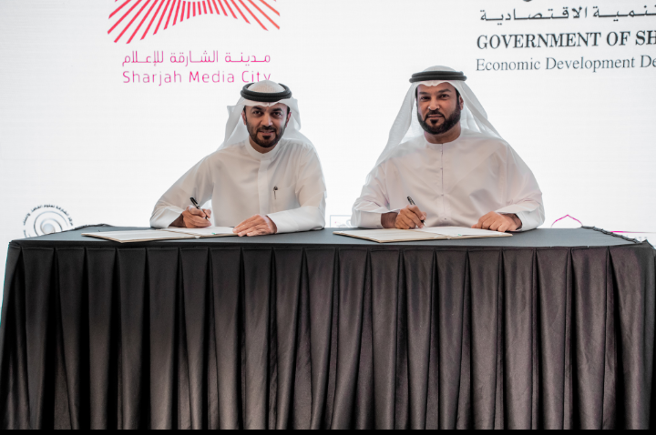 مدینة الشارقة للإعلام (شمس) تسھل استخراج الرخص للمنشآت  بالتعاون مع اقتصادیة الشارقة