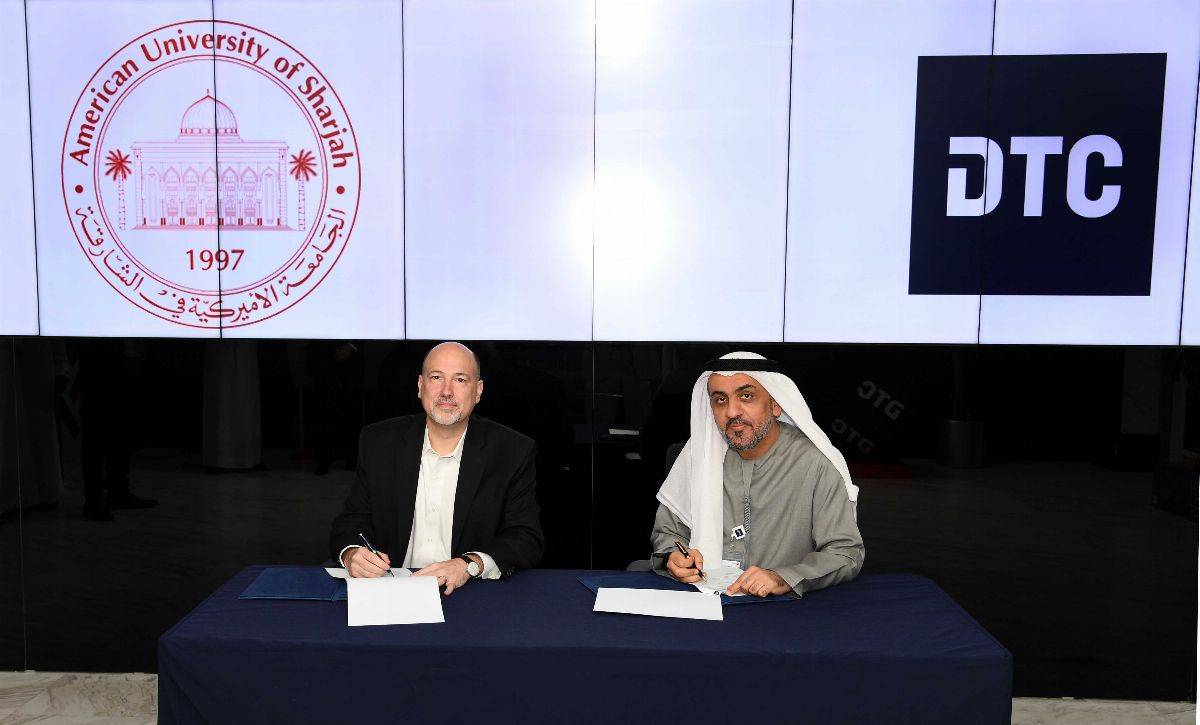 مؤسسة تاكسي دبي توقع مذكرة مع أمیركیة الشارقة في مجال التعاون  الأكادیمي والبحثي 