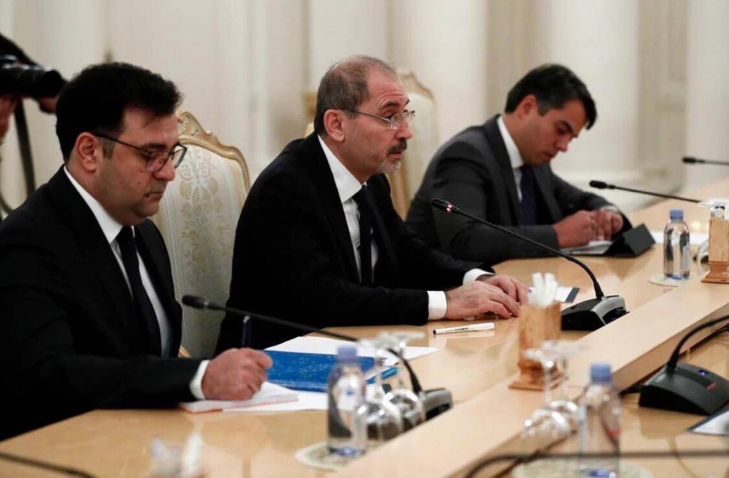 الصفدي يعقد مع وزير الخارجية الروسي جولة مشاورات سياسية 