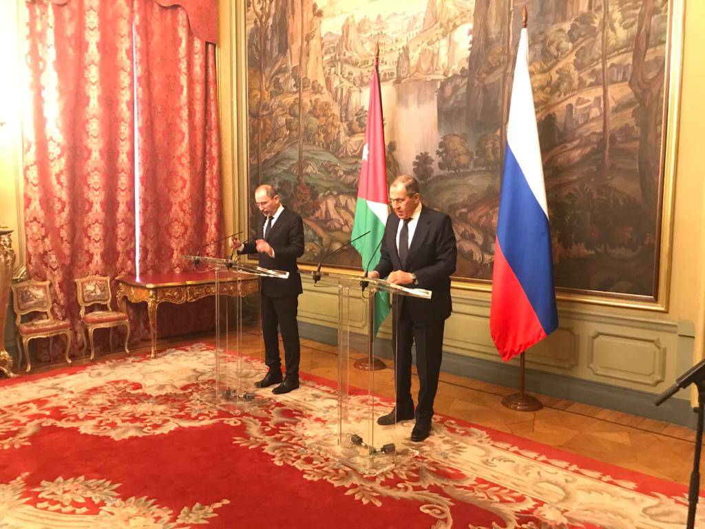 الصفدي يعقد مع وزير الخارجية الروسي جولة مشاورات سياسية 