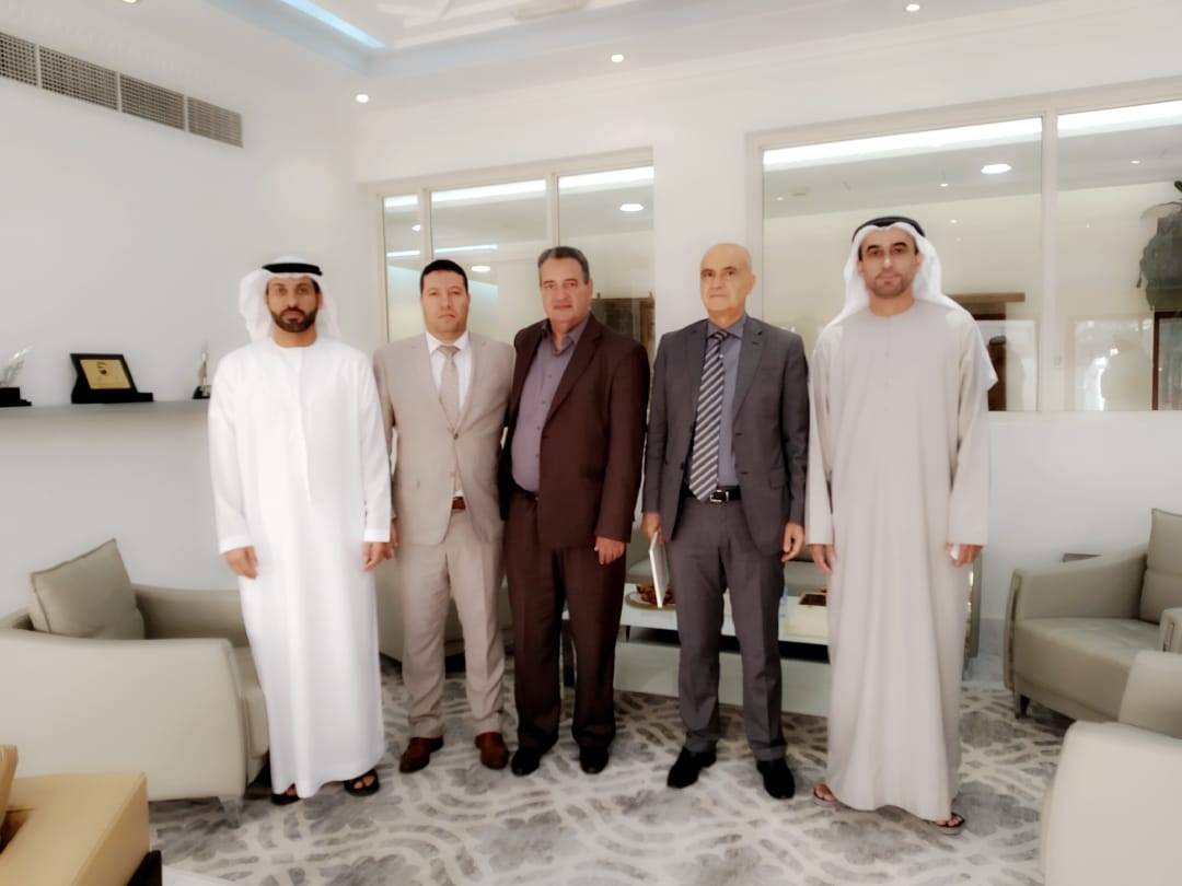 السفير الجزائري لدى الامارات  يقدم واجب العزاء بوفاة الأديب عياش يحياوي