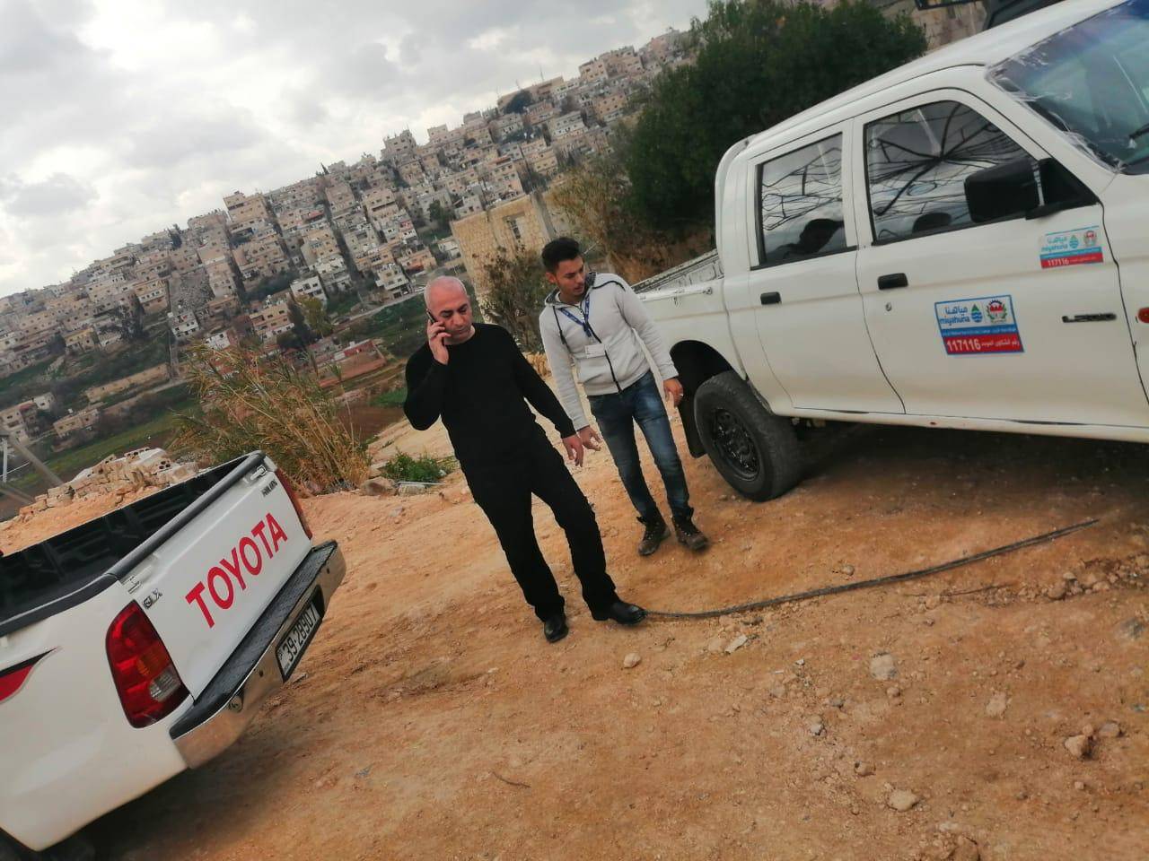 وزارة المياه والري : ضبط اعتداءات وخط (2) انش يزود (70) منزل بشكل مخالف في الرصيفة 