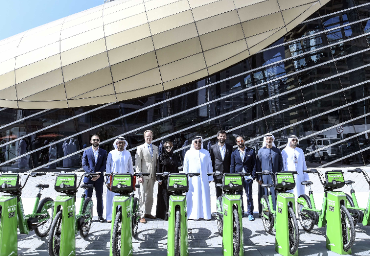 (طرق دبي) و(كریم) تطلقان خدمة تأجیر الدراجات الھوائیة