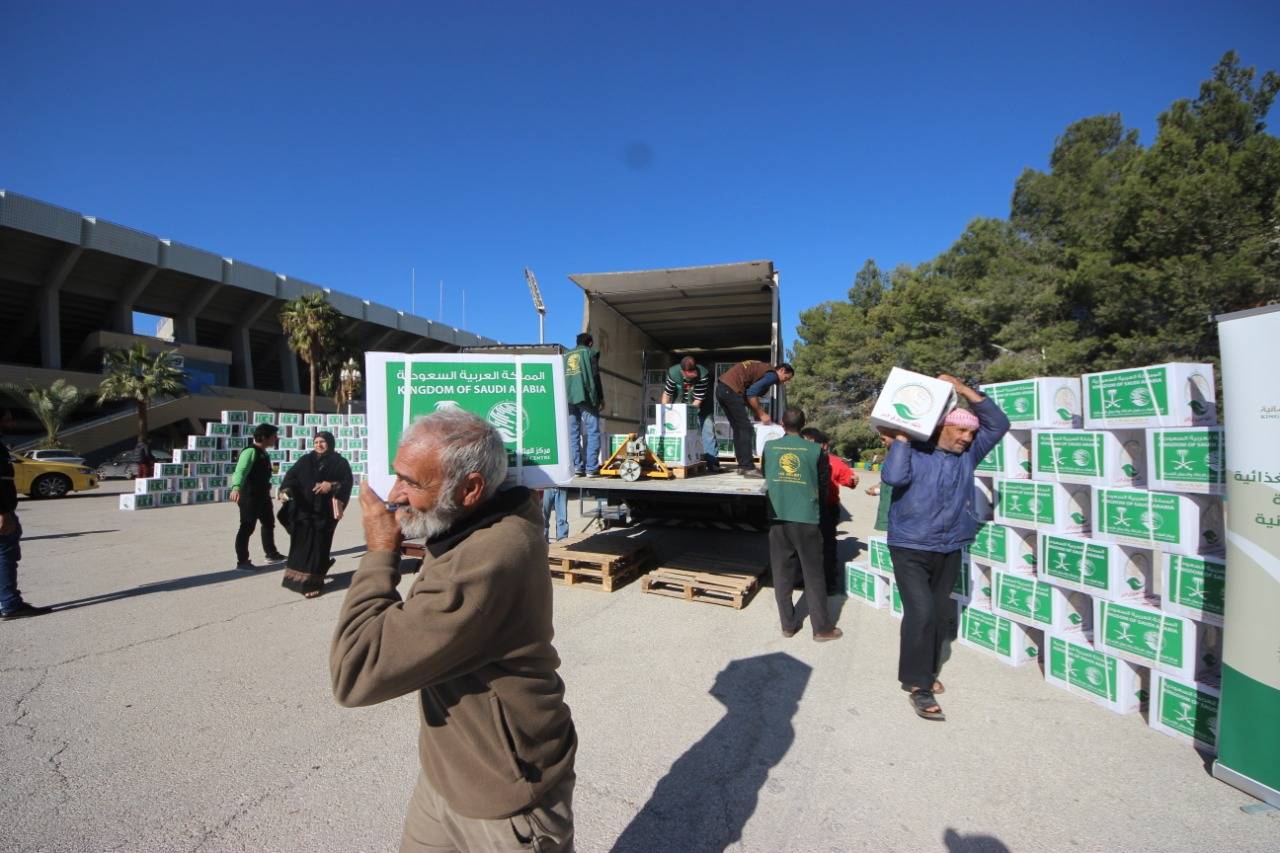 مشروع توزيع السلال الغذائية على اللاجئين السوريين والأسر الاردنية والفلسطينية في الأردن  