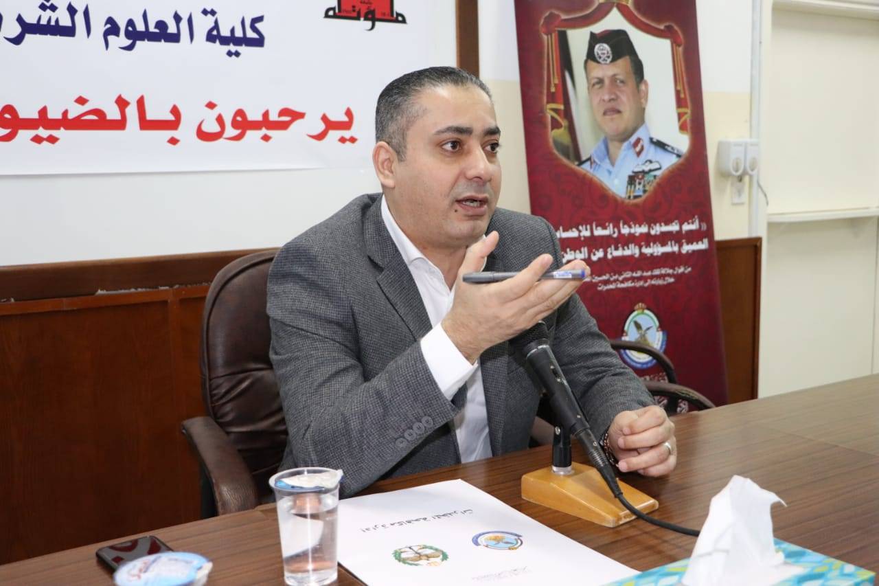 مدير مكافحة المخدرات يلتقي بالتلاميذ العسكريين / السنة الرابعة في جامعة مؤتة