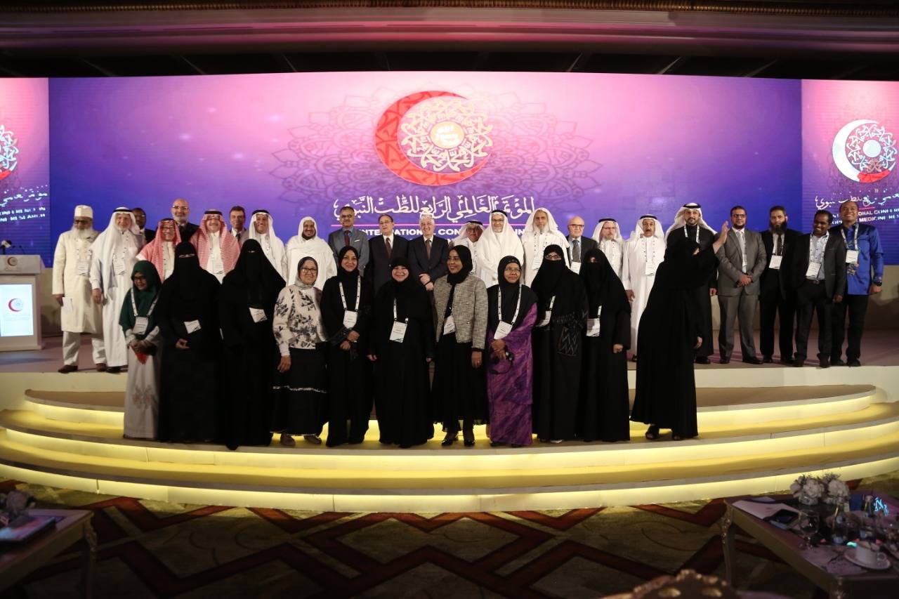 مؤتمر الطب النبوي بأبوظبي يختتم اعماله ويحتفي بجائزة الشيخ زايد العالمية للطب التكميلي