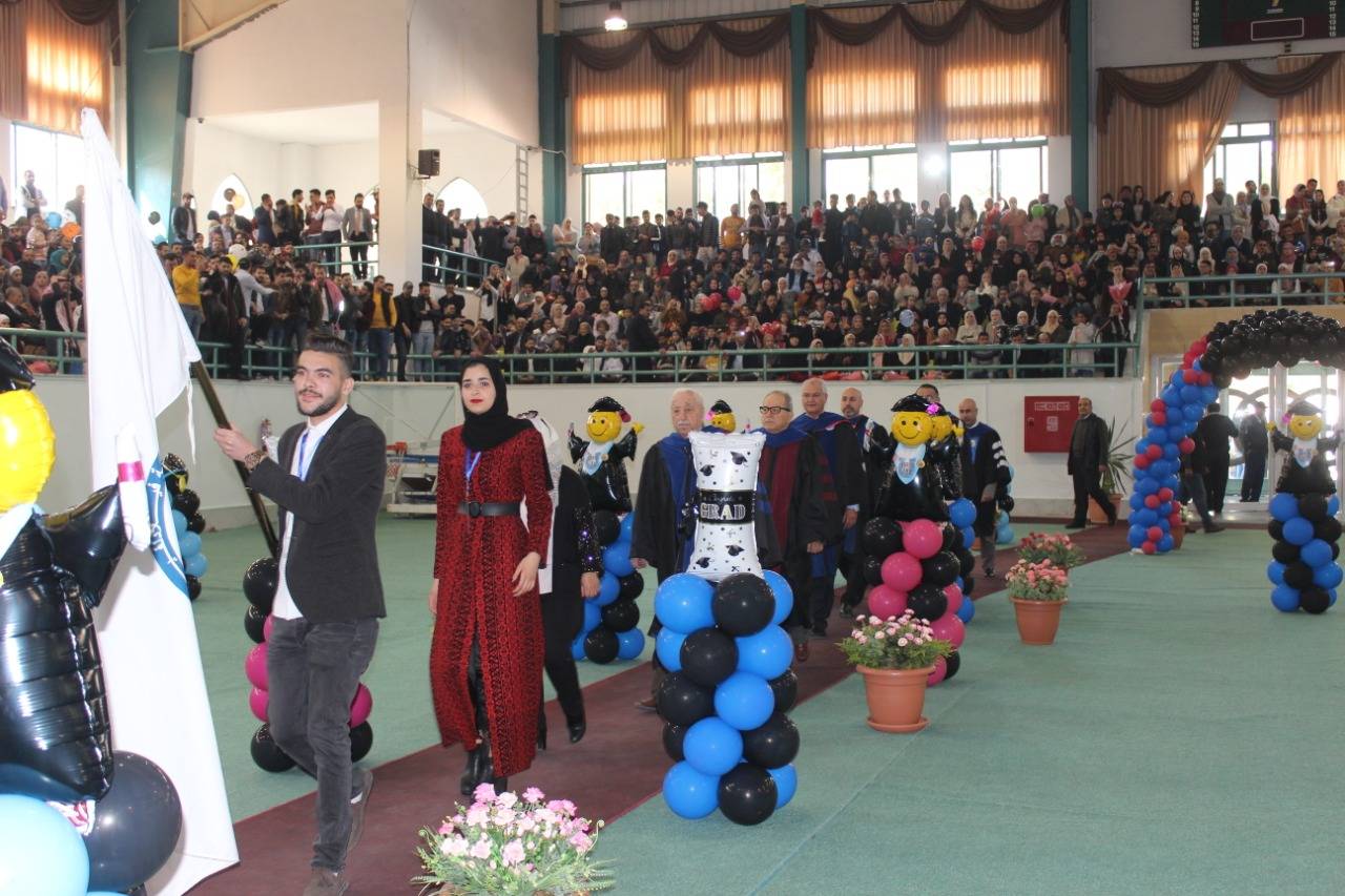 جامعة فیلادلفیا تزھو بتخریج الفوج 26 من طلبتها للفصل الأول 2020/2019