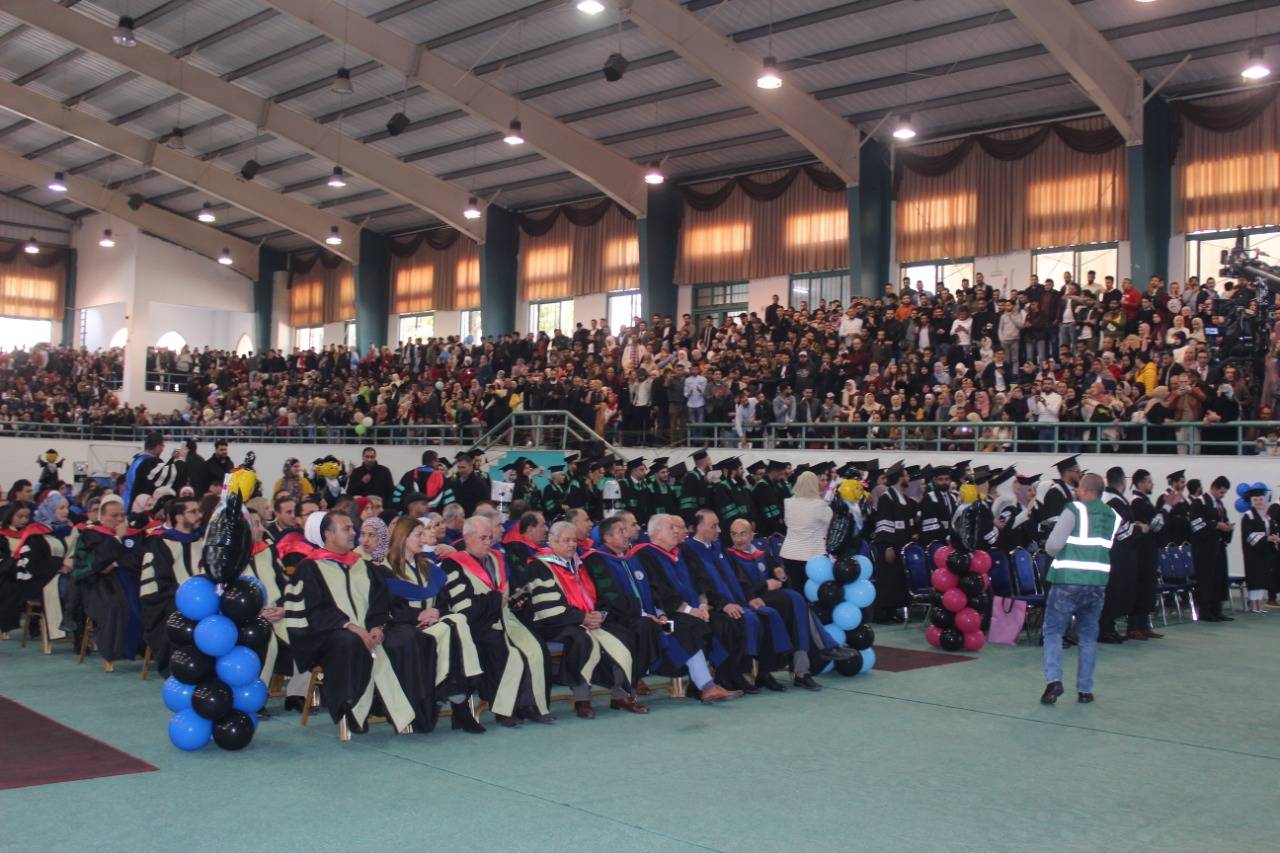 جامعة فیلادلفیا تزھو بتخریج الفوج 26 من طلبتها للفصل الأول 2020/2019