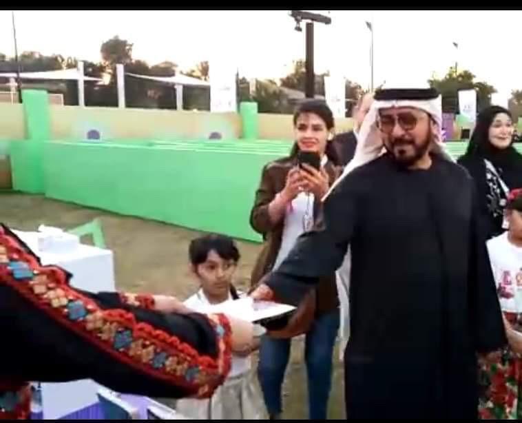 الأردنية رهف عطية تشهر كتابها الثالث من كل روض زهرة بملتقى ابوظبي  الأسري 