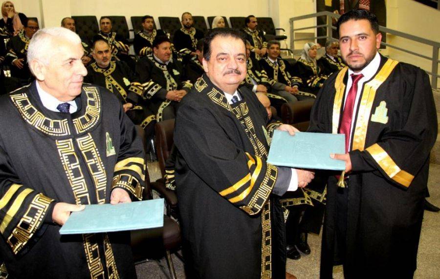 رئيس جامعة آل البيت الدكتور العتوم يرعى حفل تخريج الفوج الثاني والعشرين من طلبة الجامعة