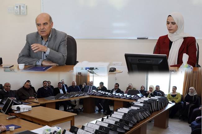 رئيس جامعة الإسراء يلتقي عميد وأعضاء الهيئة التدريسية في كلية الصيدلة