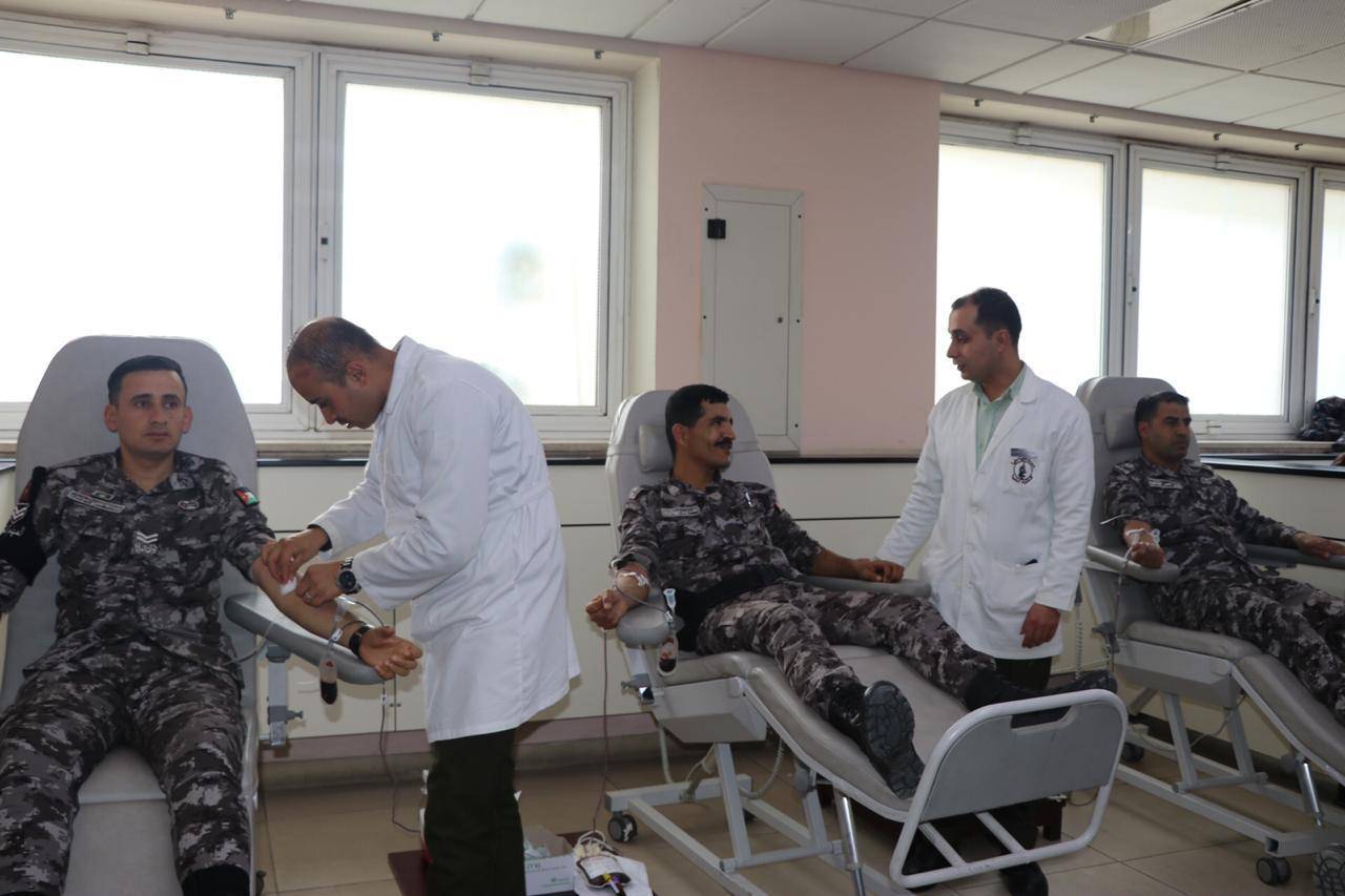مديرية الأمن العام تنفذ حملة للتبرع بالدم لصالح مستشفى الملكة رانيا للاطفال