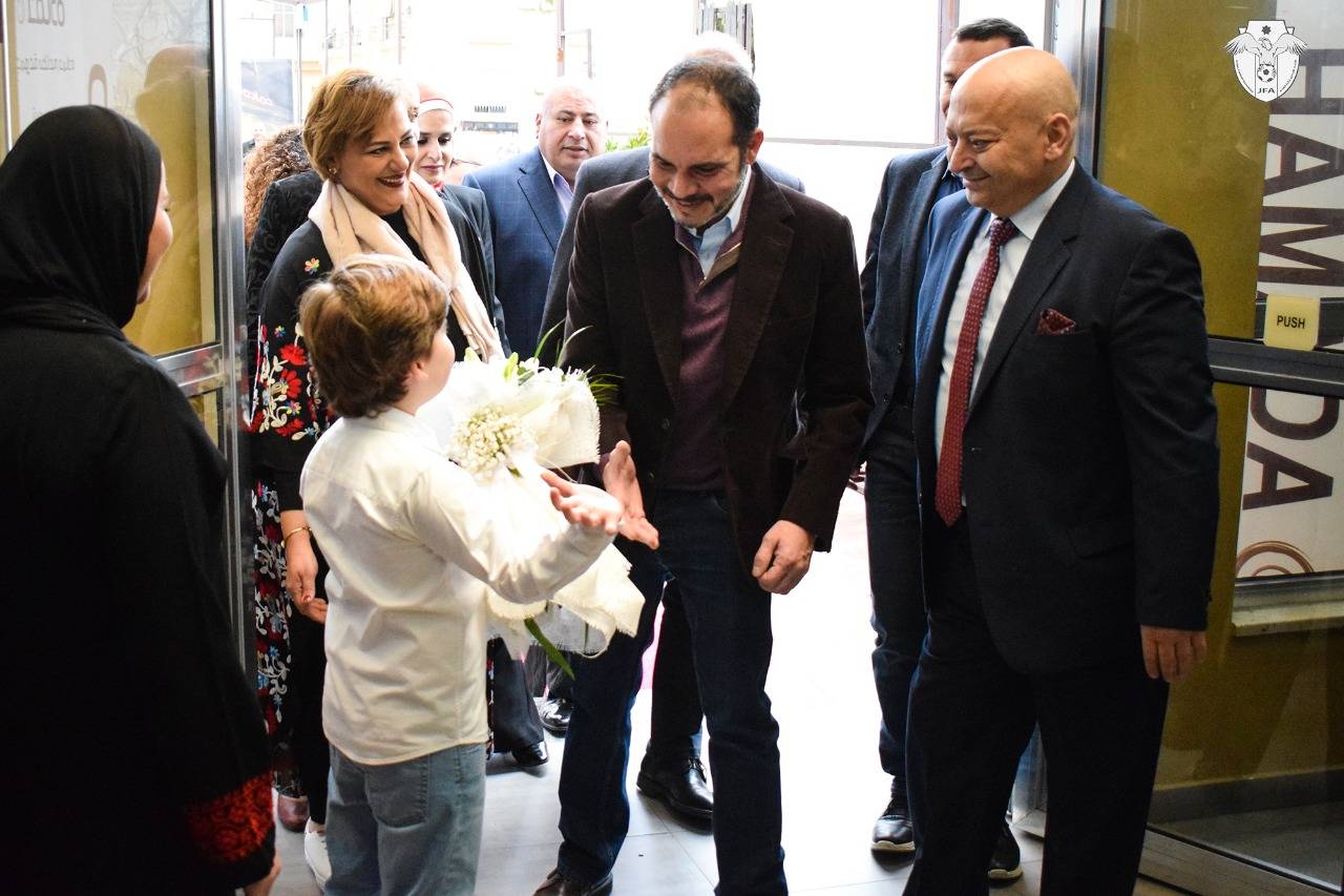 الامير علي يرعى توقيع اتفاقية الشراكة بين اتحاد كرة القدم ومطعم حماده