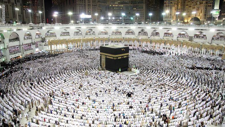 السعودية تعلن تعليق دخول المعتمرين لاراضيها بشكل مؤقت