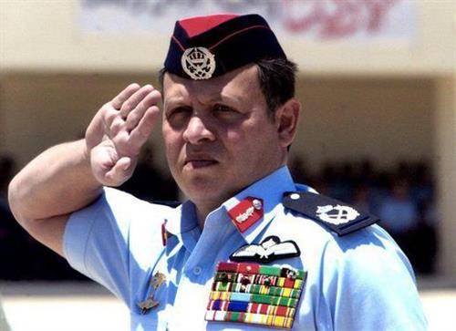 بدء صرف المكرمة الملكية لـ 600 من ضباط الأمن العام المتقاعدين اعتبارا من يوم الاحد القادم .