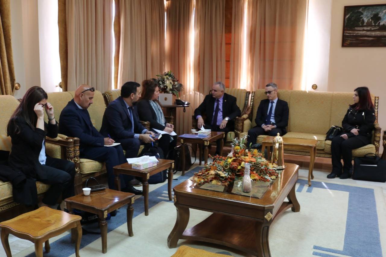 وفد من السفارة الأمريكية في عمان يزور جامعة الحسين بن طلال