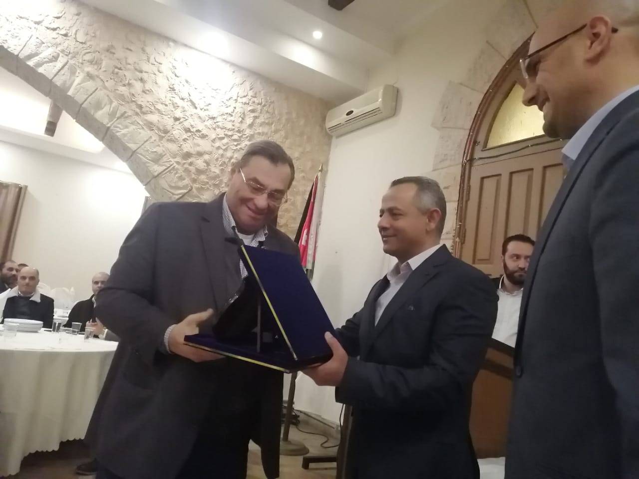 الاتحاد الأردني للسباحة يحتفي بسباحي المنتخب الوطني