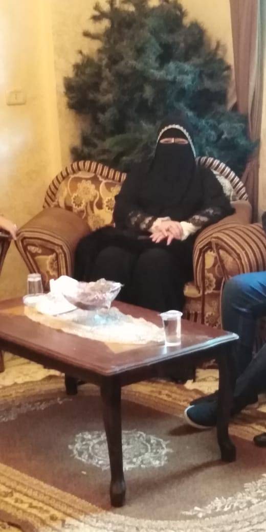 شمس العطاء لا تغيب .. الدكتورة نوال العجارمة تترأس وفد تربوي لزيارة أحد الطلبة