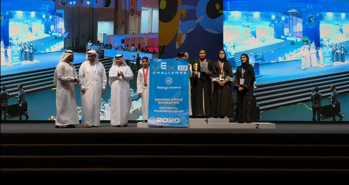 تأهل طلاب النادي العلمي إلى البطولة العالمية للروبوت