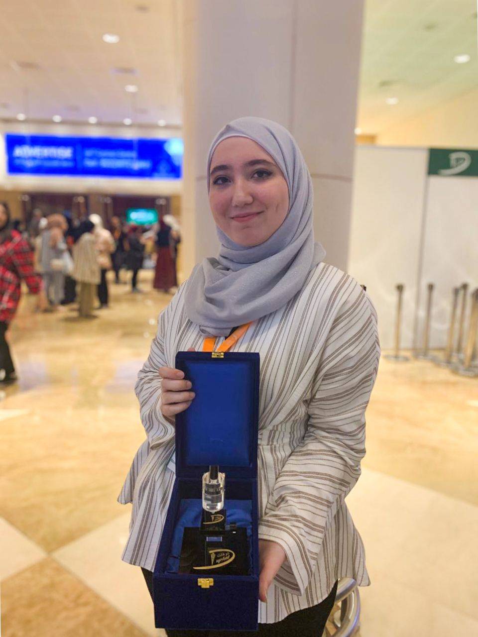 طلبة كلية الصيدلة والعلوم الصحية بجامعة عجمان يتألقون في دوفات 2020   