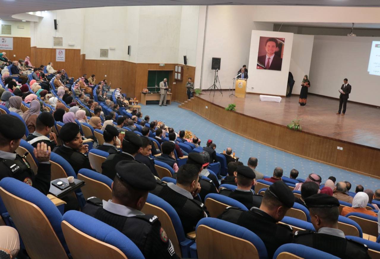 جامعة الحسين بن طلال تحتفل بعيد ميلاد القائد وبيوم المتقاعدين العسكريين والمحاربين القدامى